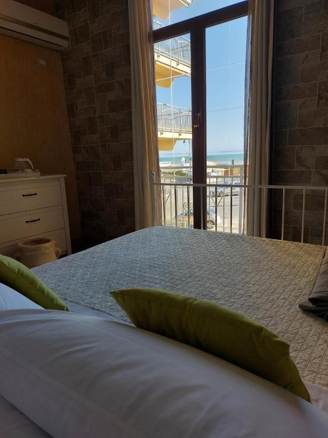 Sweet Home & Wellness Affittacamere Nettuno Eksteriør billede
