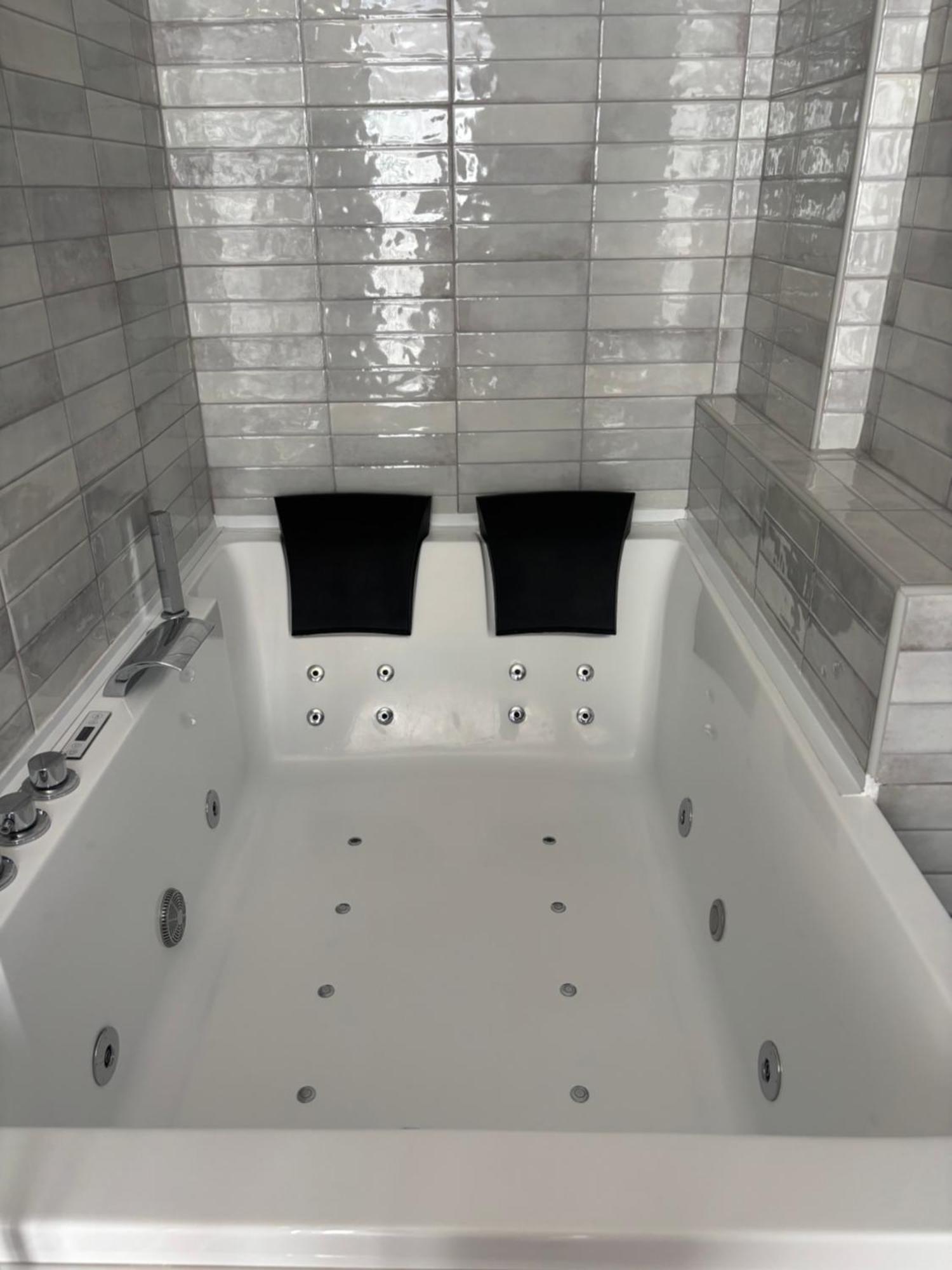 Sweet Home & Wellness Affittacamere Nettuno Eksteriør billede