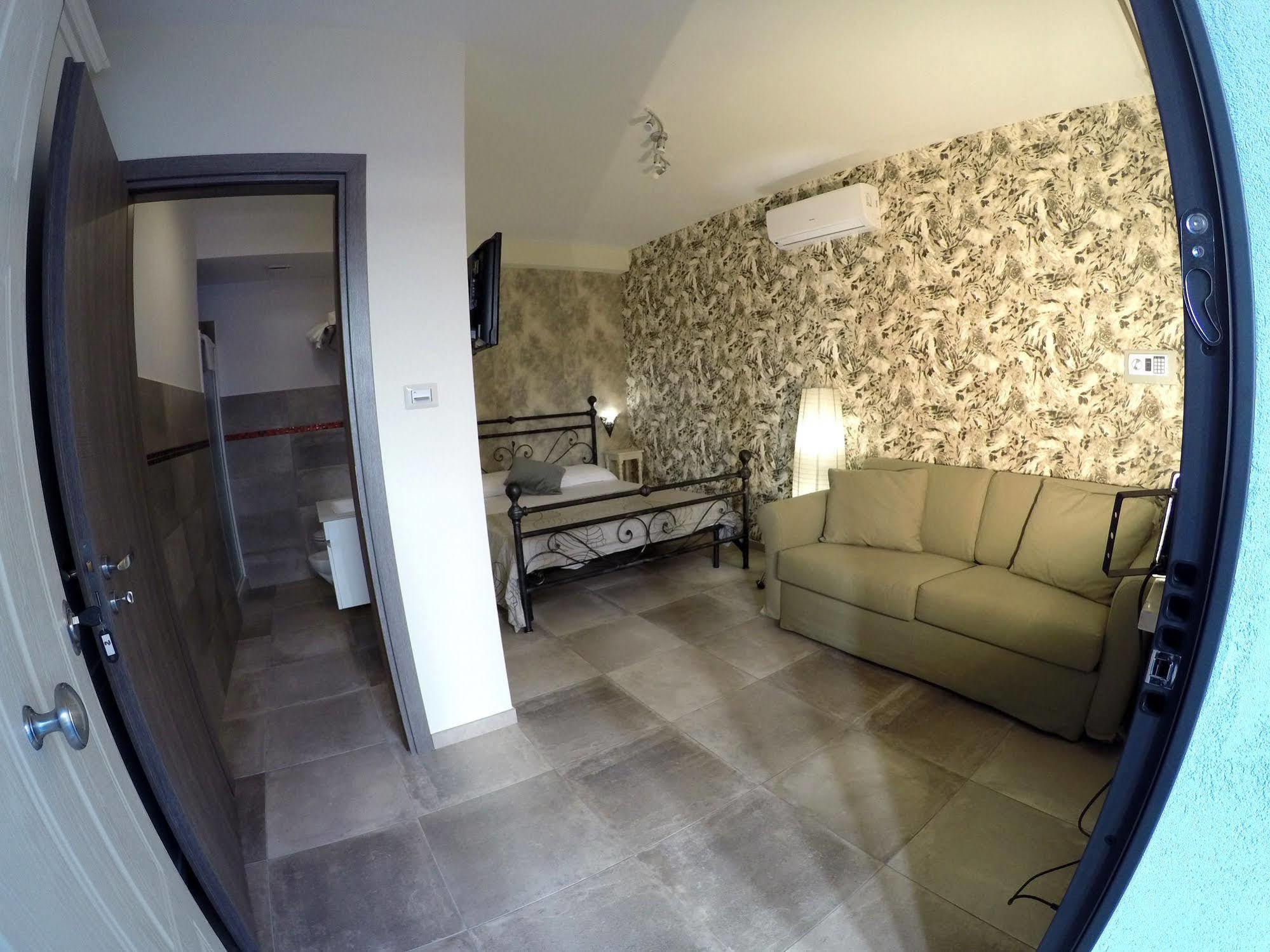 Sweet Home & Wellness Affittacamere Nettuno Eksteriør billede